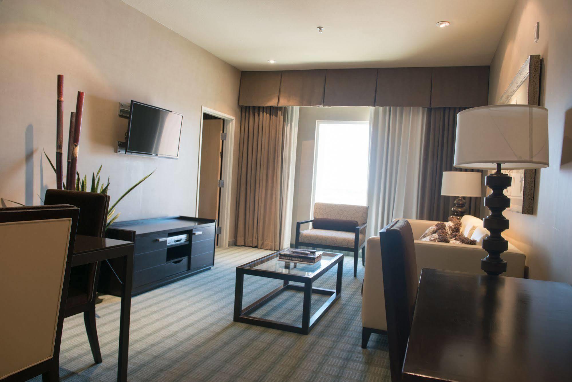 Holiday Inn Express & Suites Las Vegas Sw Springvalley By Ihg Exterior foto