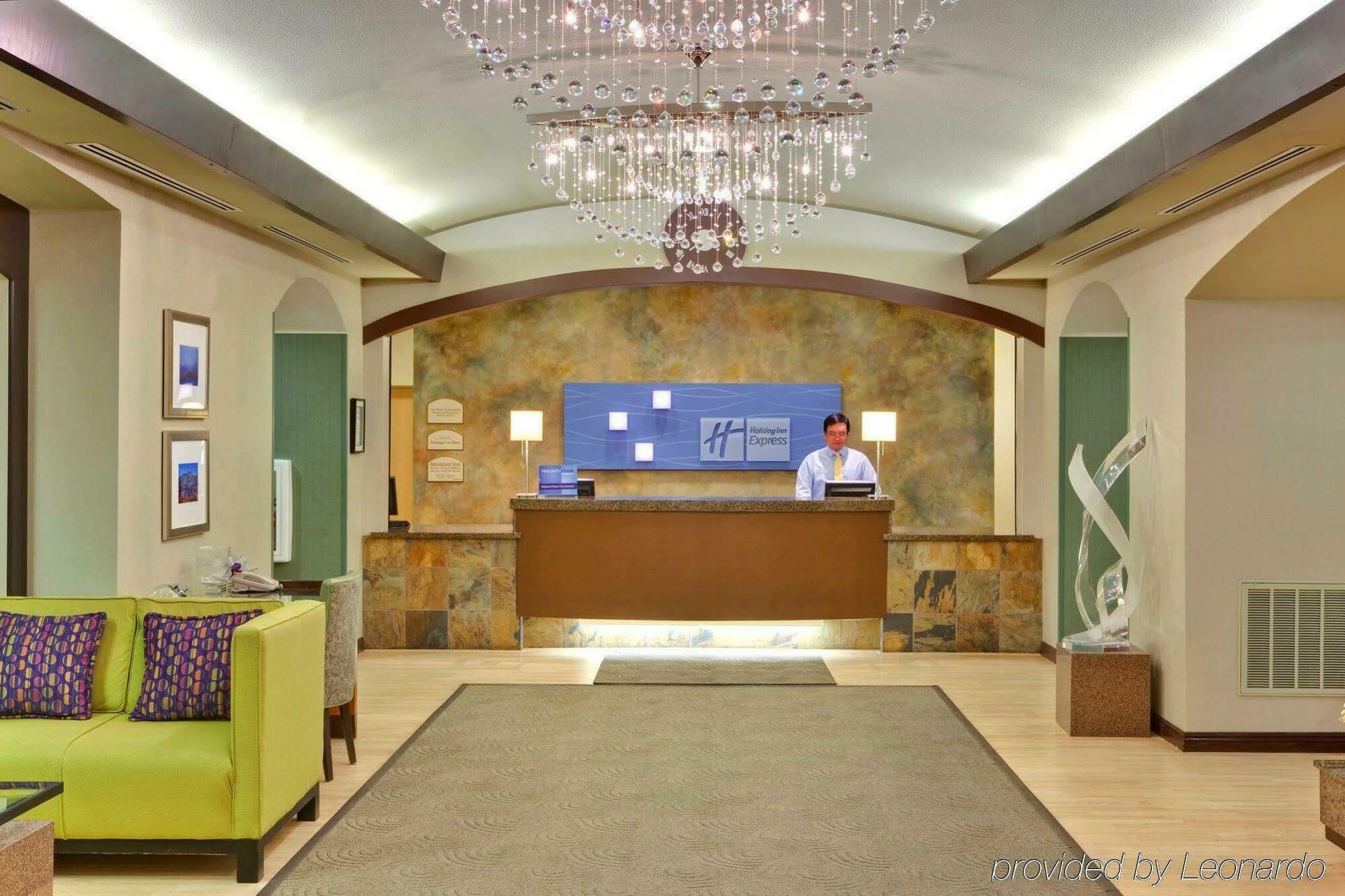 Holiday Inn Express & Suites Las Vegas Sw Springvalley By Ihg Exterior foto